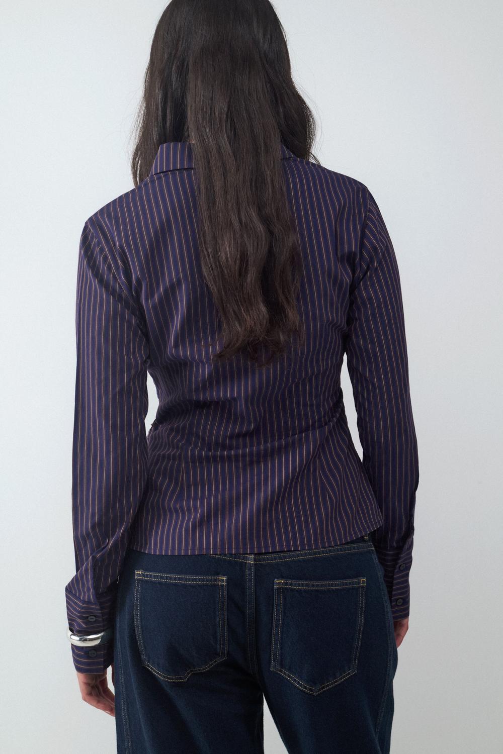 model_shot-back